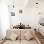 Apartament T2 Rue Conventionnel Chiappe, Quartier Citadelle Port Ajaccio (Corsica)