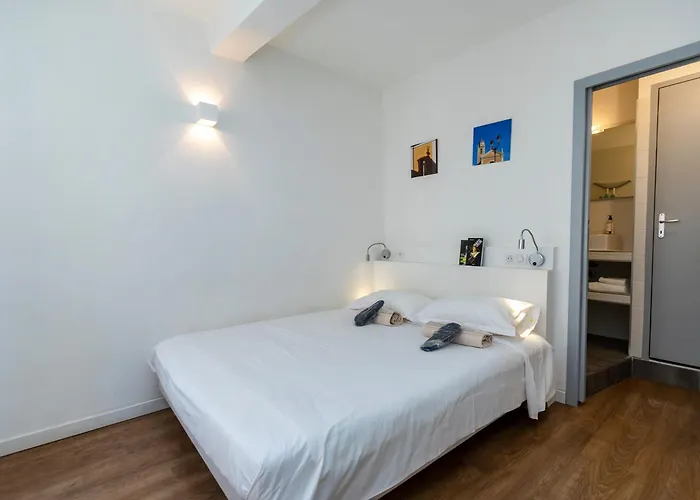 Appartements T2 Rue Conventionnel Chiappe, Quartier Citadelle Port 公寓 *