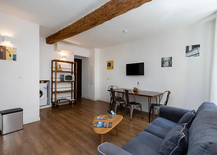 公寓 Appartements T2 Rue Conventionnel Chiappe, Quartier Citadelle Port 阿雅克肖