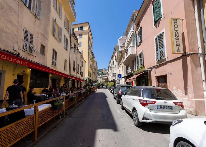 公寓 Appartements T2 Rue Conventionnel Chiappe, Quartier Citadelle Port 阿雅克肖