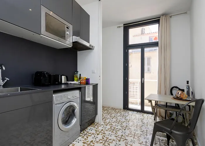 公寓 Appartements T2 Rue Conventionnel Chiappe, Quartier Citadelle Port