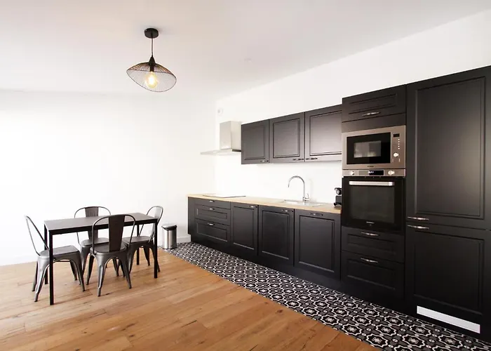 Appartements T2 Rue Conventionnel Chiappe, Quartier Citadelle Port 阿雅克肖