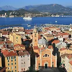 Appartements au cœur de la vieille ville piétonne&Citadelle Appartement *