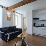 Appartements au cœur de la vieille ville piétonne&Citadelle *