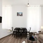 Apartman Appartements T2 Rue Conventionnel Chiappe, Quartier Citadelle Port