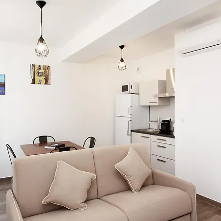 Appartements T2 Rue Conventionnel Chiappe, Quartier Citadelle Port Apartman