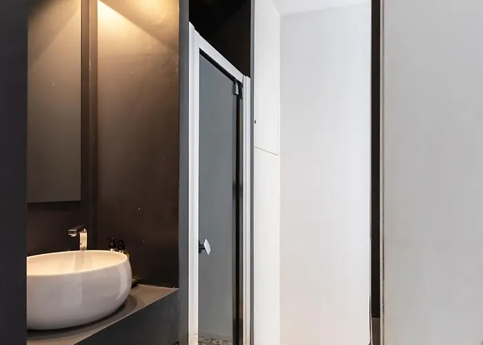 Appartements T2 Rue Conventionnel Chiappe, Quartier Citadelle Port Ajaccio (Corsica)