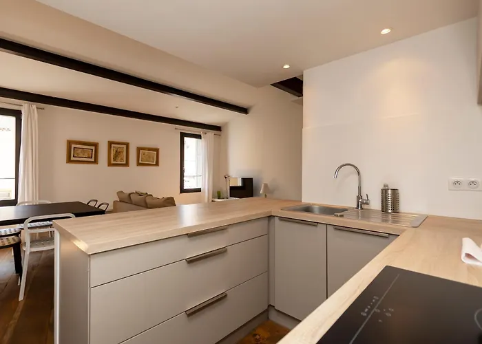 Appartements T2 Rue Conventionnel Chiappe, Quartier Citadelle Port Ajaccio (Corsica)